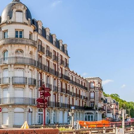 Juste La Plage - Studio Classe 3 Etoiles - Face A La Mer Houlgate Bagian luar foto