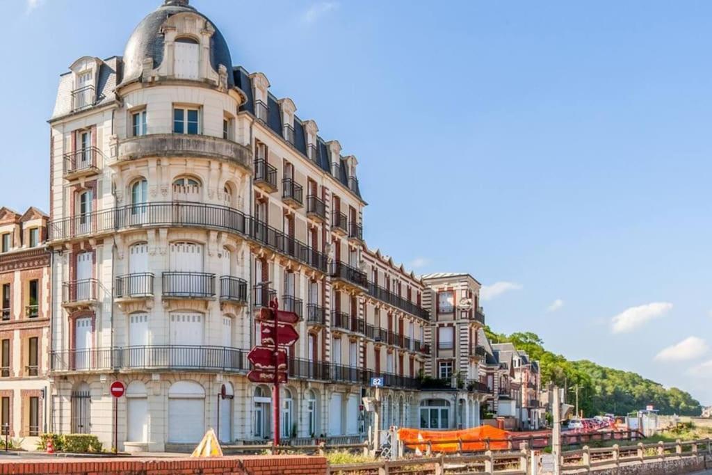 Juste La Plage - Studio Classe 3 Etoiles - Face A La Mer Houlgate Bagian luar foto